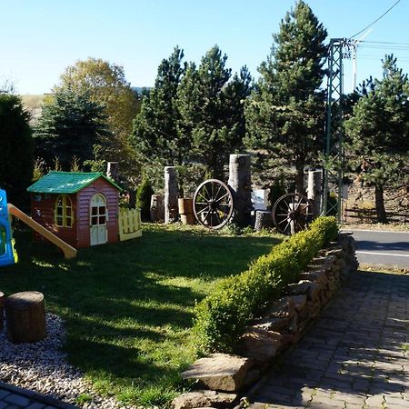 Chalupa Nela apartmány Háj u Loučné pod Klínovcem Loucná pod Klínovcem Exterior foto